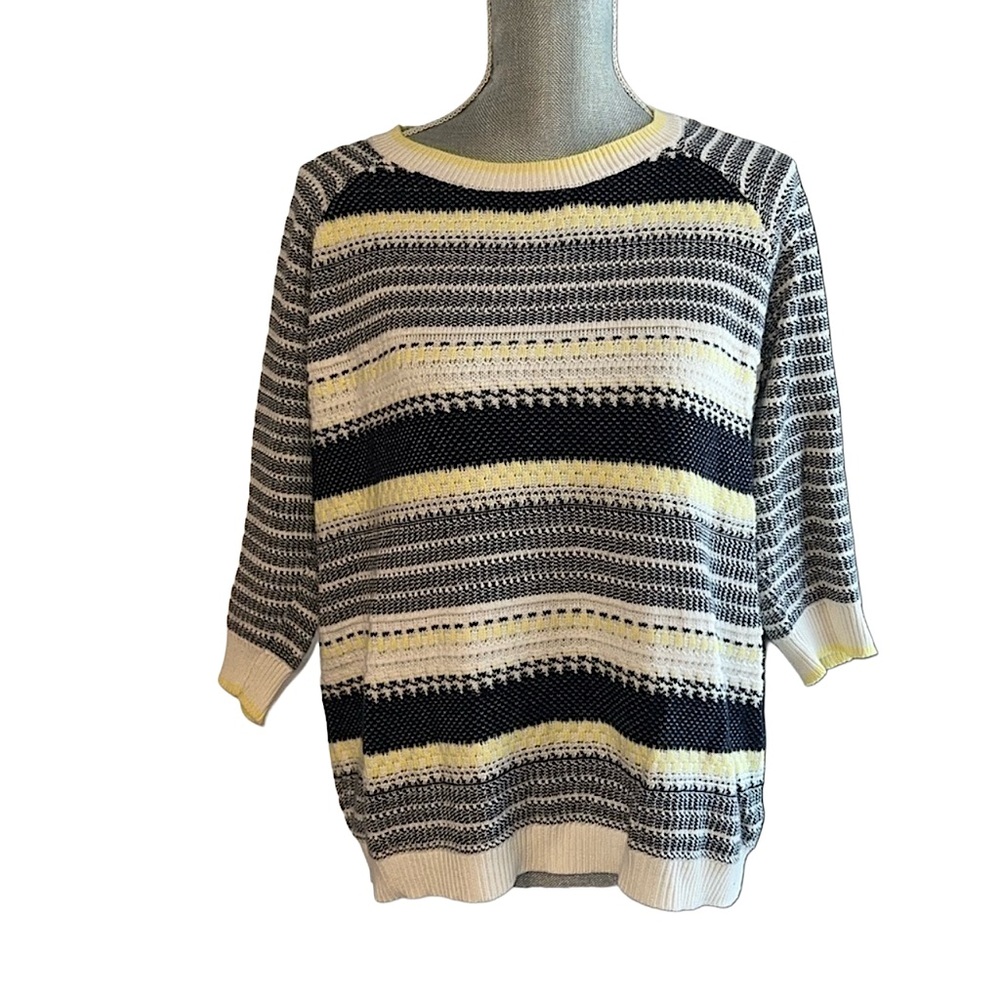 Women’s stylus sweater large